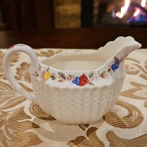 Gorgeous Spode English Wicker Rose Creamer